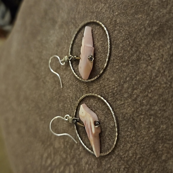 Vtg 1970s Fairycore Shell Carved Fetish Dove Hoop Dangle Hook Earrings - Picture 3 of 5